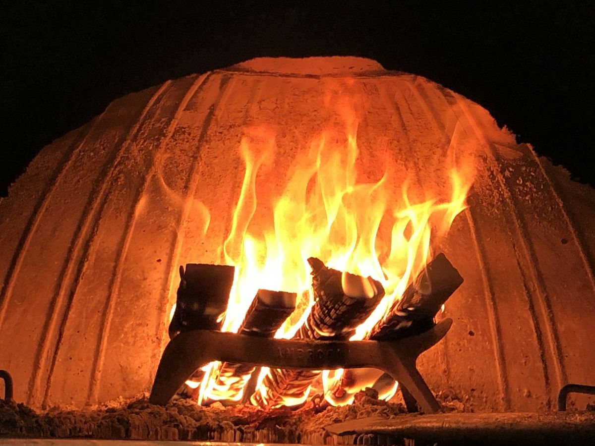 Il forno a legna acceso - Pizzeria Sobborghi
